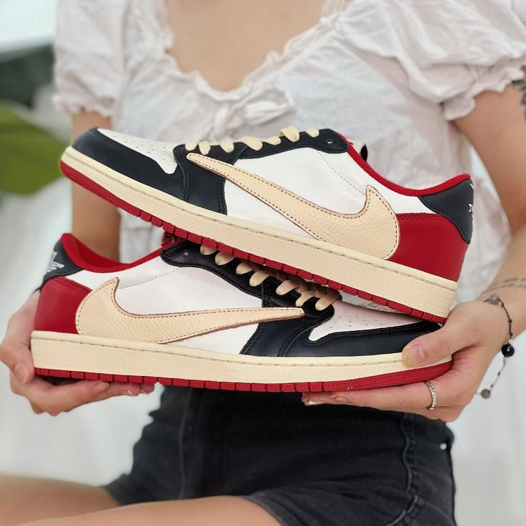 Nike Air Jordan Travis Scott Low Black/Red for unisex Top Leather Quality First Copy Shoe