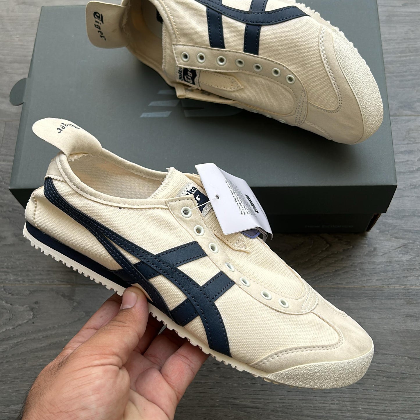 ONITSUKA Tiger slip on top Quality First Copy Shoes
