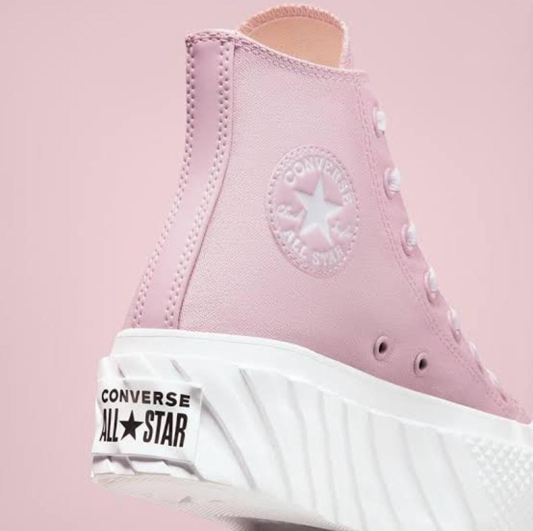 Converse Chuck Taylor First Copy Shoe Available*for👩🏻💼