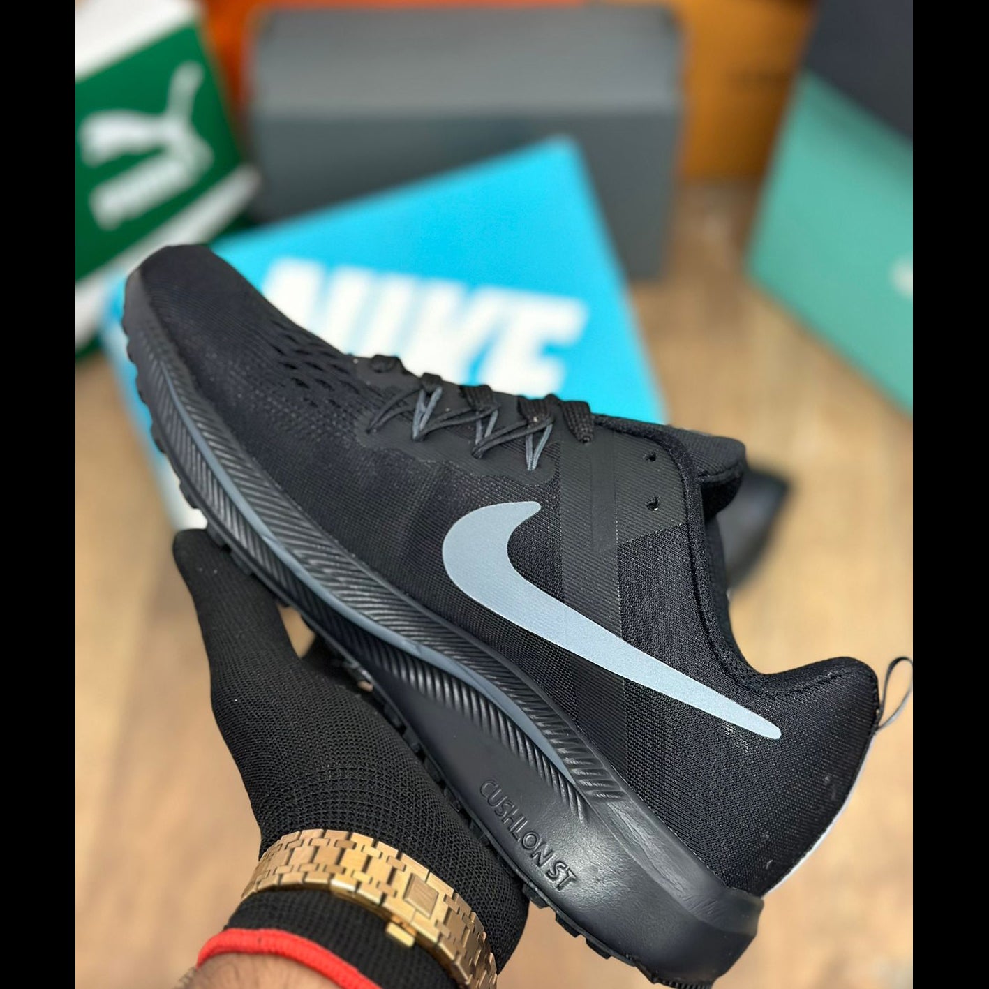 NIKE ZOOM RUN First Copy Shoe
