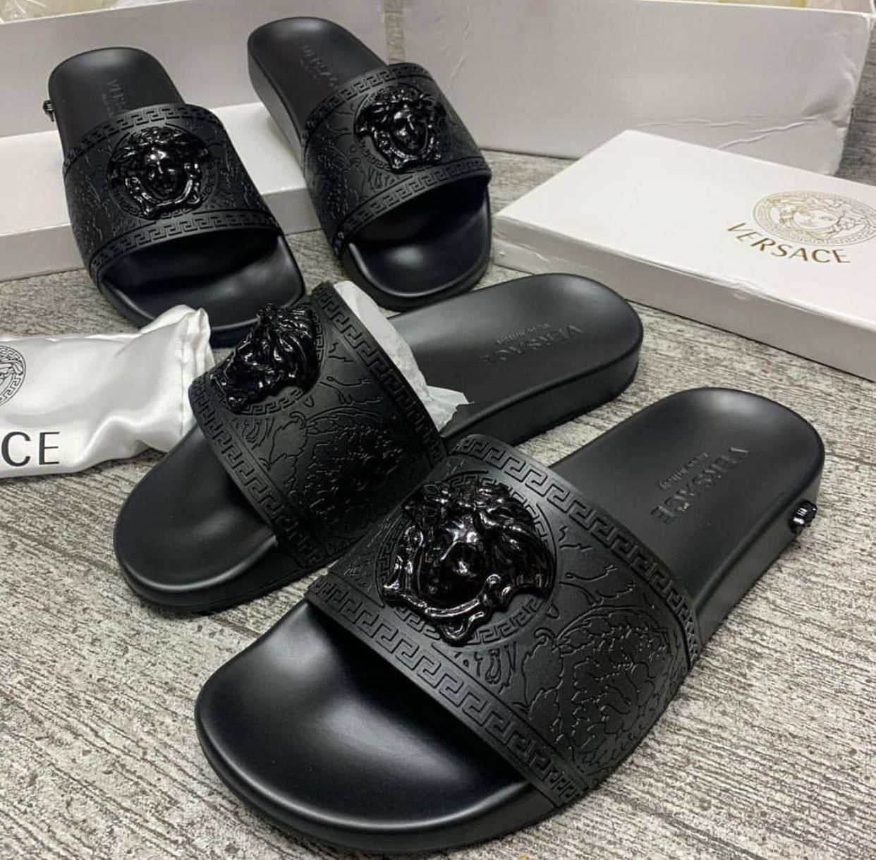 VERSACE MEDUSA SLIDE First Copy Slipper Black