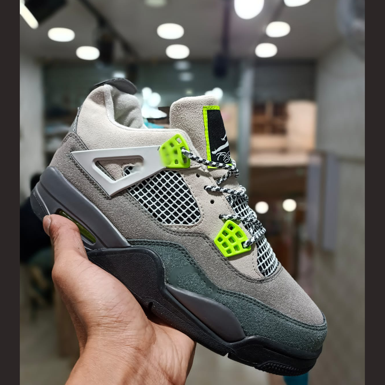 Air Jordan first copy shoes Retro 4 Royalty