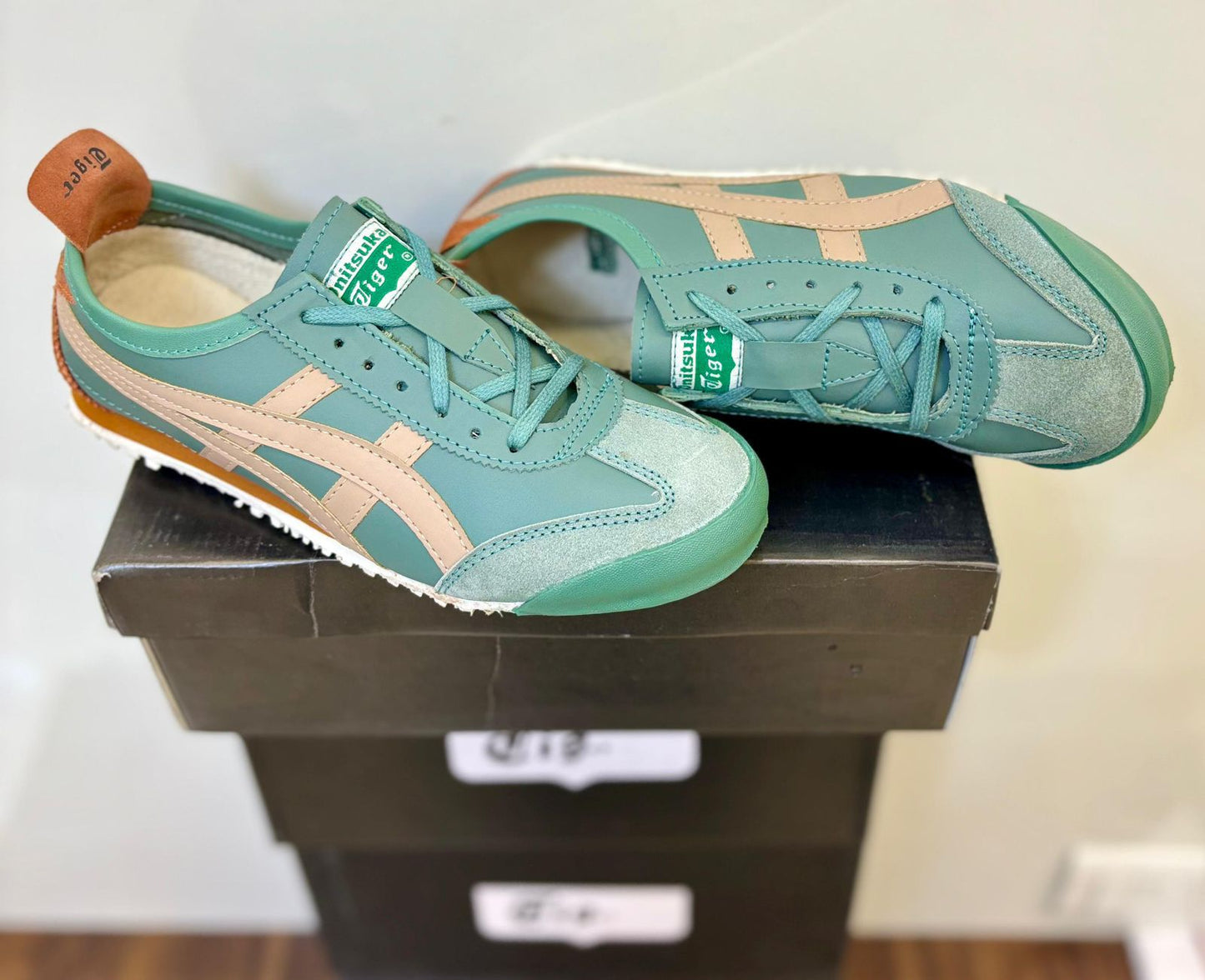 ONITSUKA TIGER First Copy Shoes