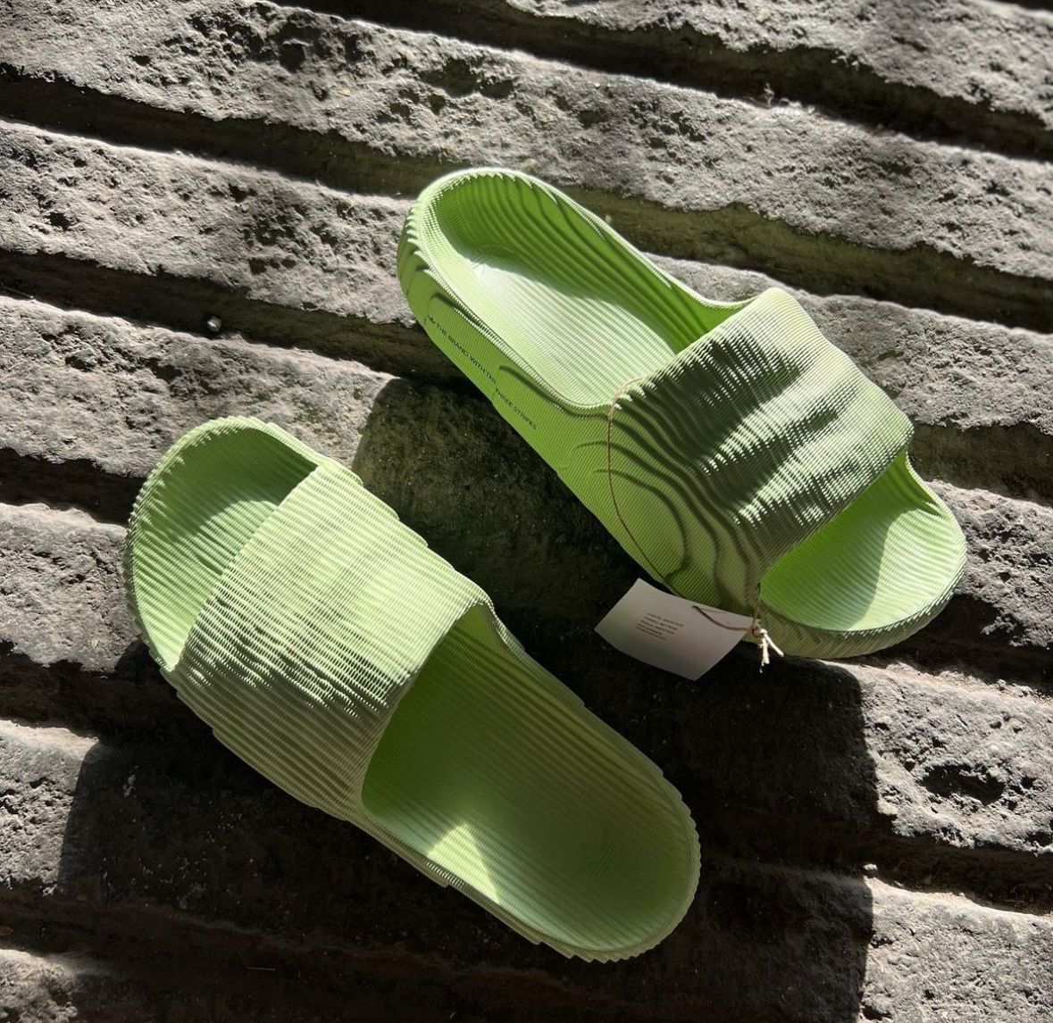 ADIDAS ADILETTE SLIDE First Copy Slipper