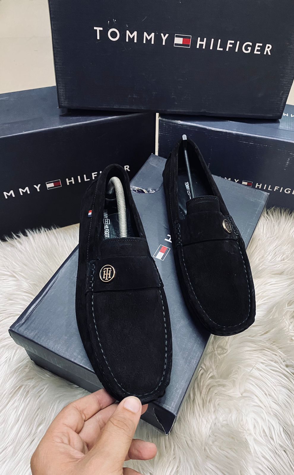 TOMMY HILFIGER SUEDE Moccasins Faux Leather Upper Material First Copy Shoe 