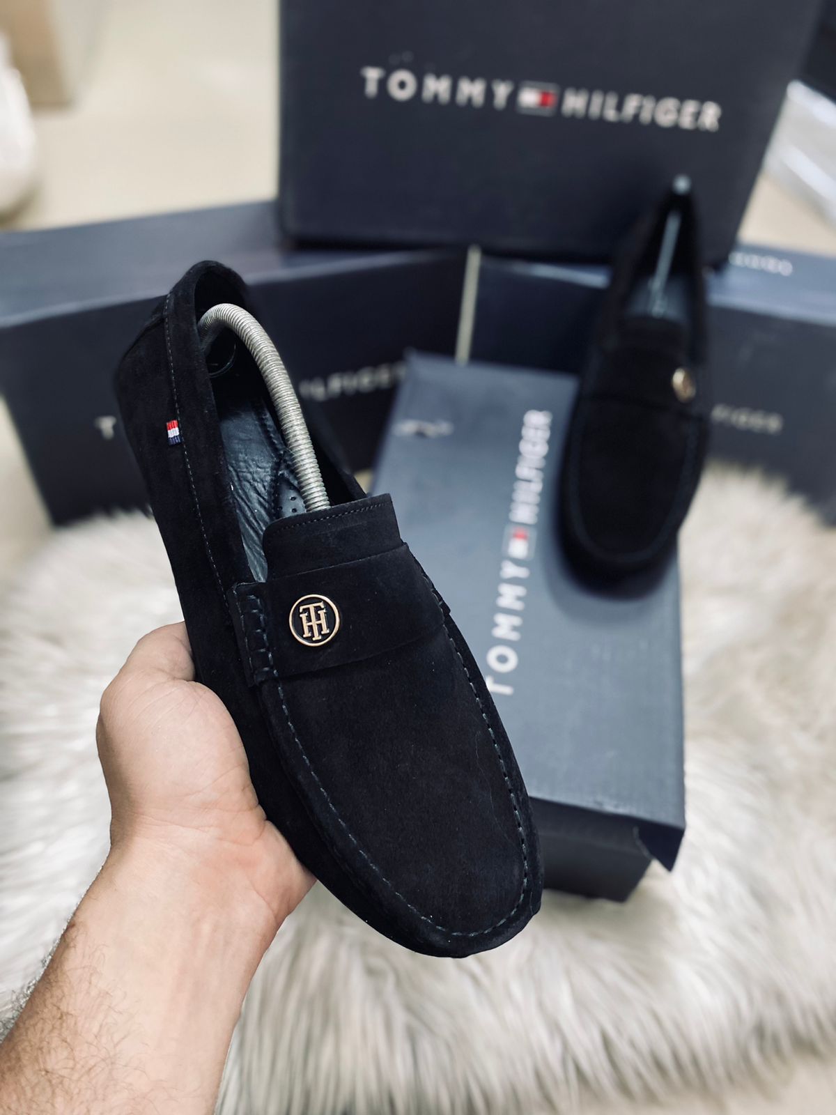 TOMMY HILFIGER SUEDE Moccasins Faux Leather Upper Material First Copy Shoe 