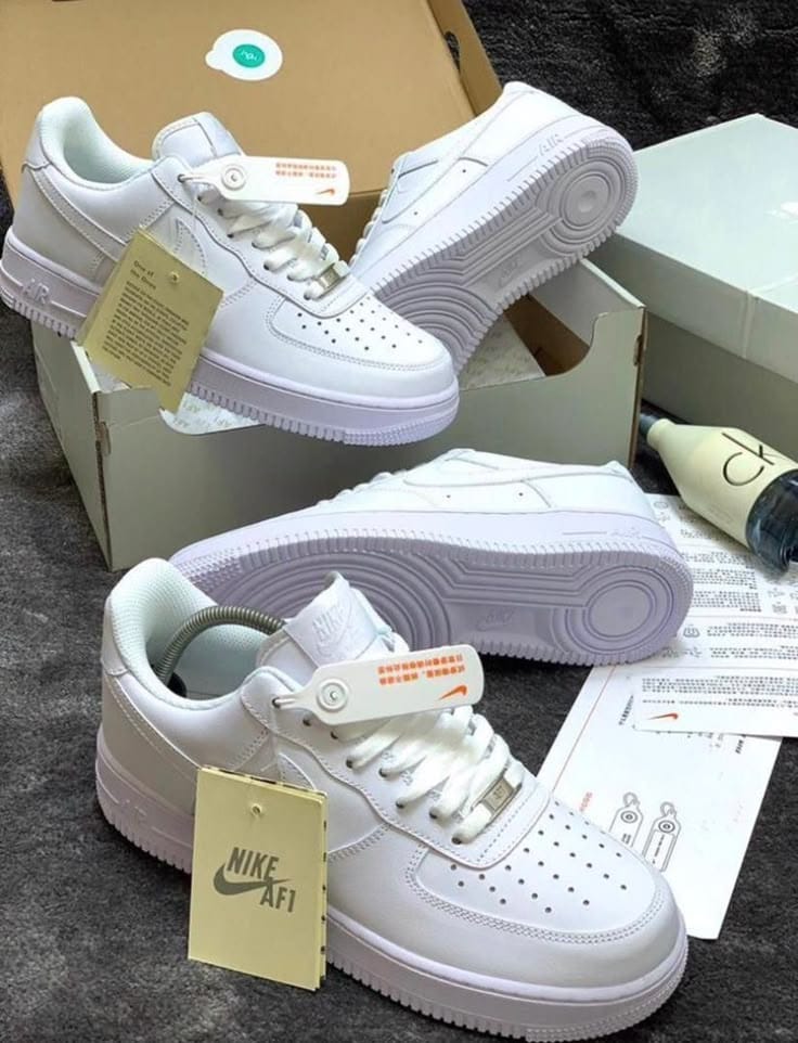 Nike Airforce 1 low Top Leather Quality White First Copy Shoes