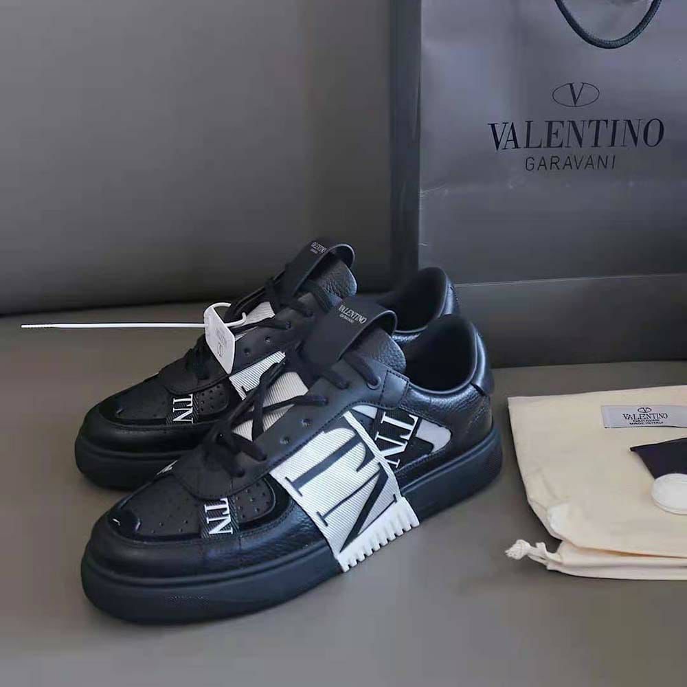First Copy Valention  Garavani Unixes Sneaker