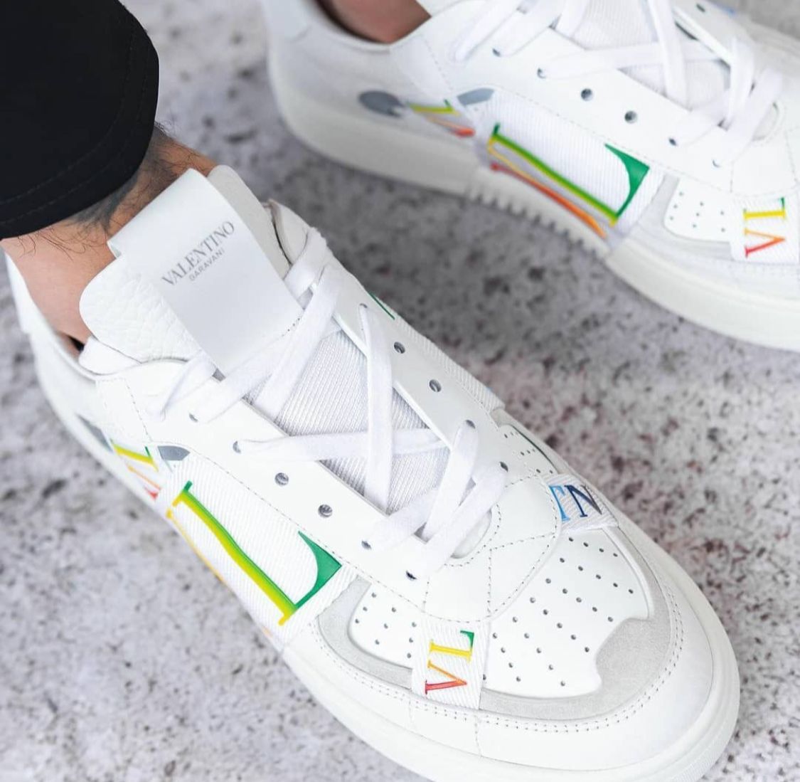 First Copy Valention  Garavani Unixes Sneaker