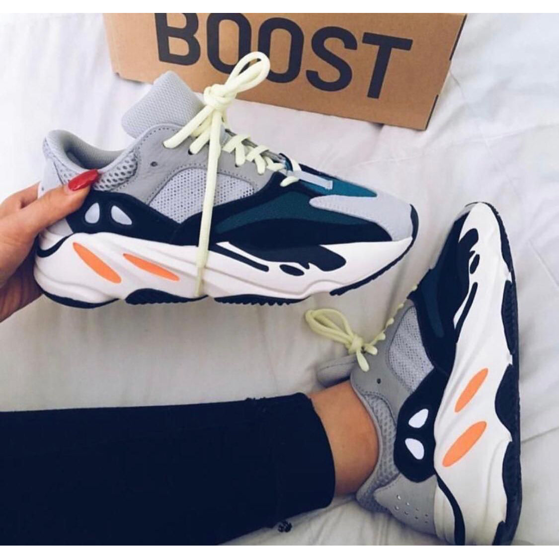 ADIDAS YEEZY 700 WAVE RUNNING