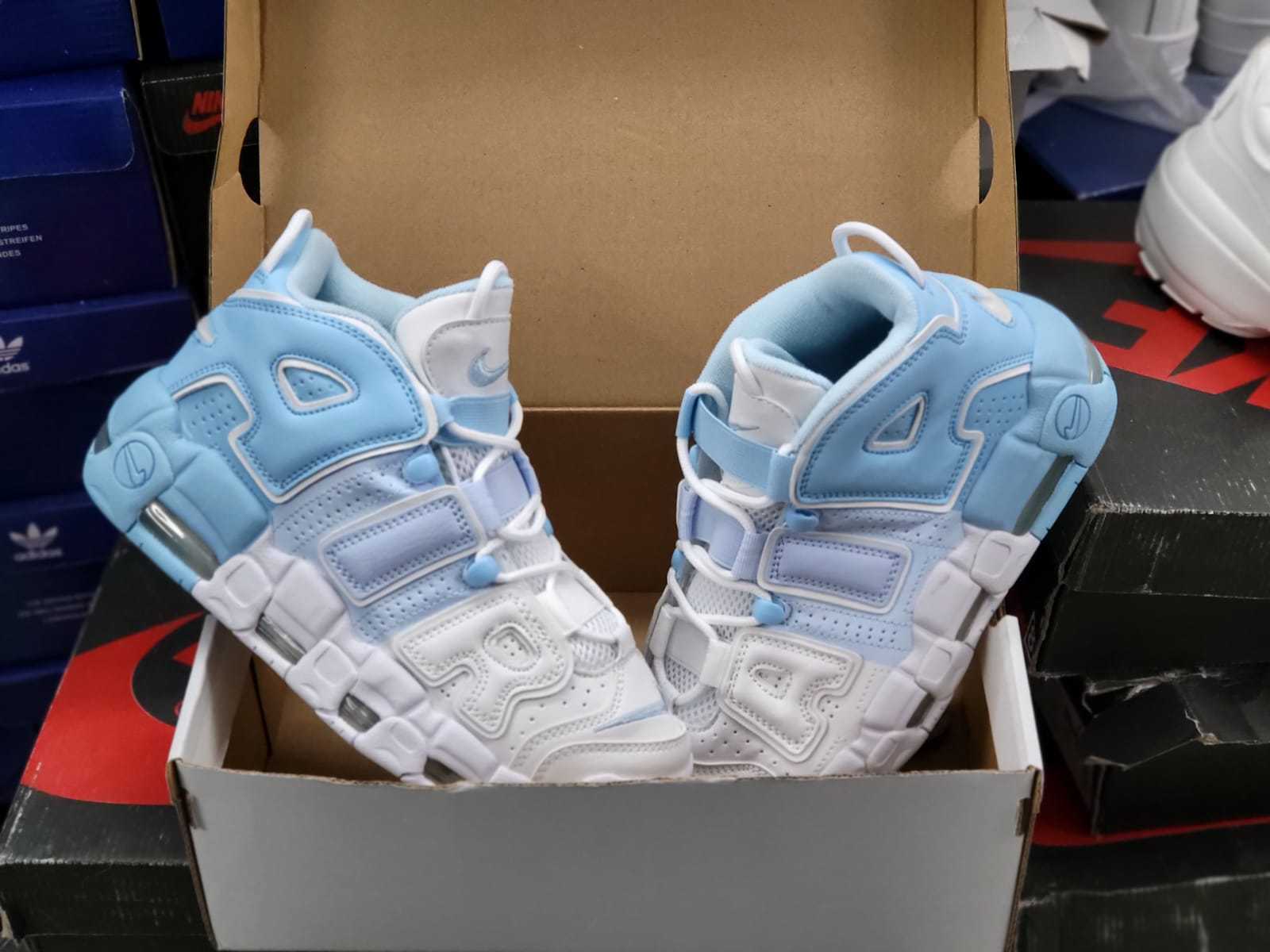 NIKE UPTEMO First Copy Shoes