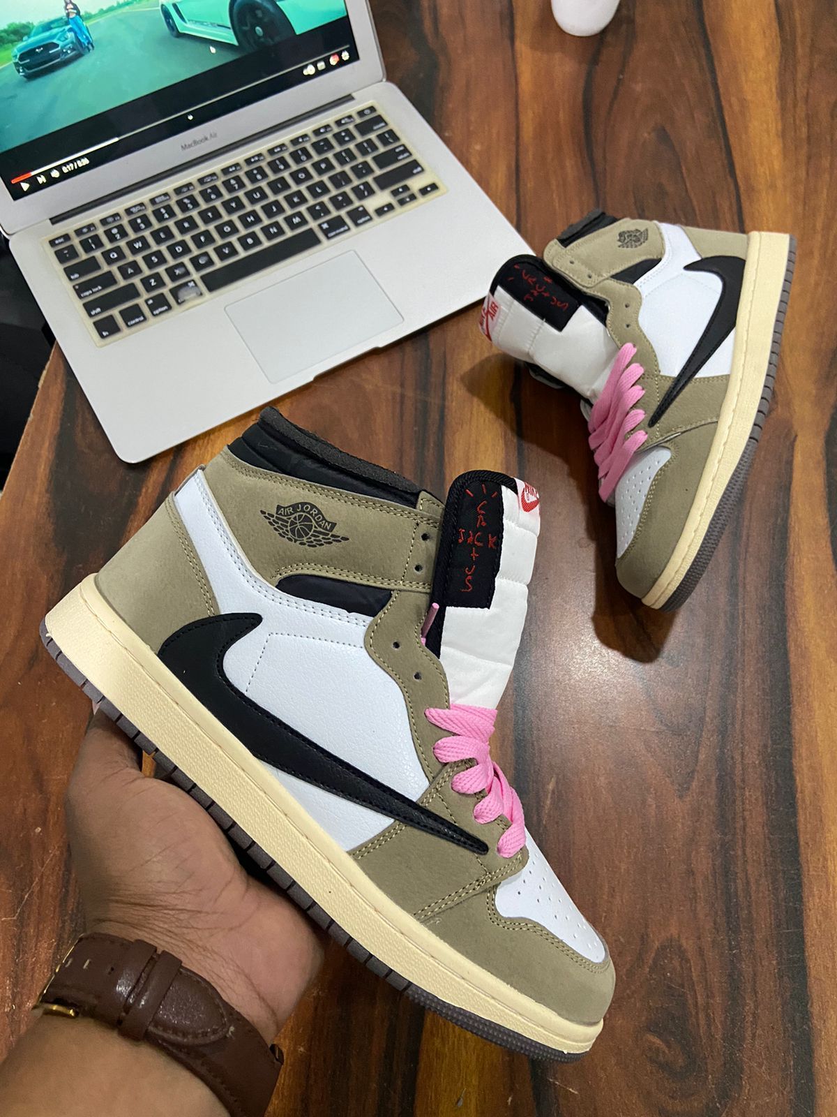 NIKE AIR JORDAN RETRO 1 TRAVIS SCOTT First Copy